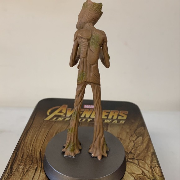 MARVEL HEAVYWEIGHTS 1:18 SCALE GROOT METAL STATUE - Picture 4 of 10